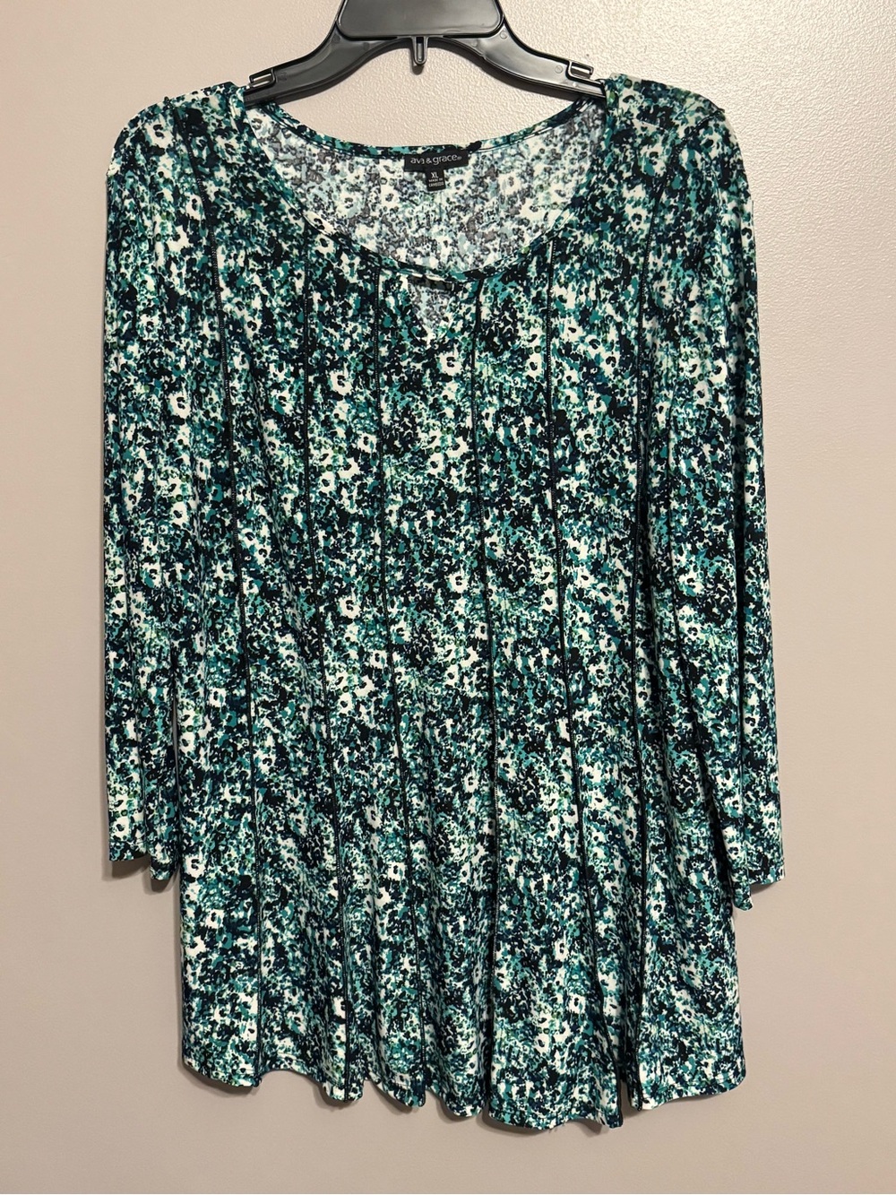Ava & Grace Green and White Floral Scoop Neck Tunic